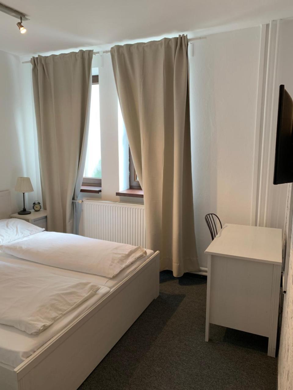 Penzion Holiday Trnava Esterno foto